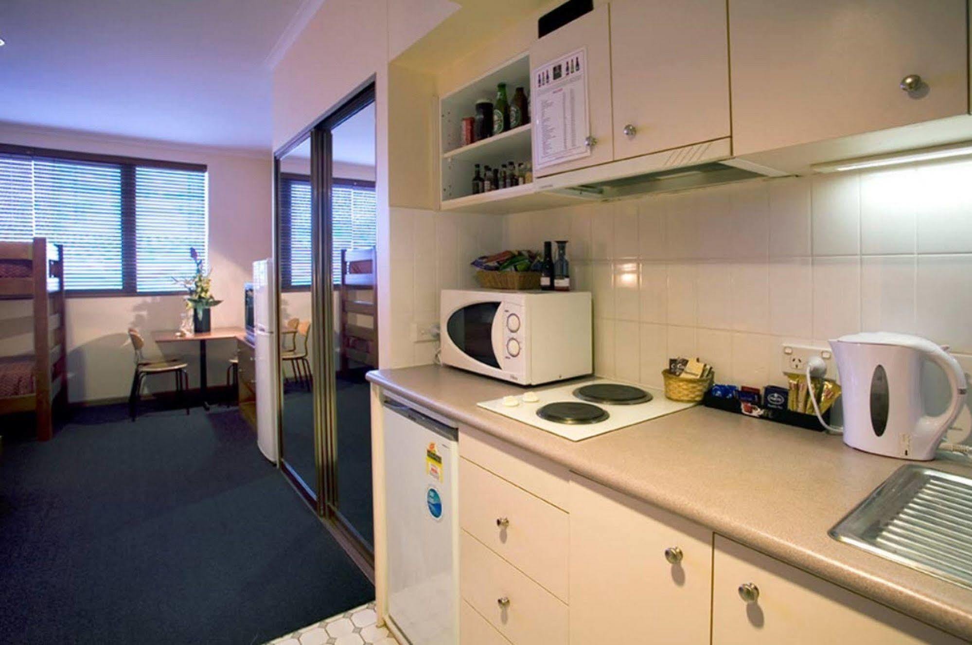 Madison Capital Executive Apartments Canberra Exterior photo